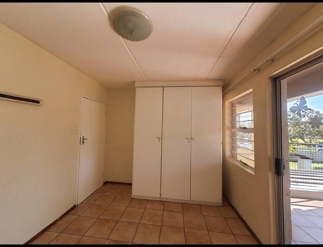 2 BEDROOM APARTMENT FOR SALE IN VORNA VALLEY